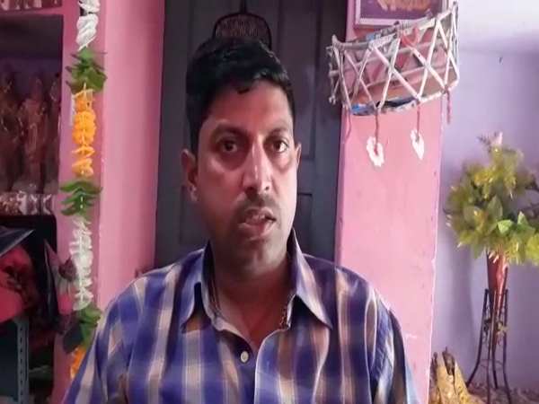 दिवाली मनाने गांव गया था परिवार