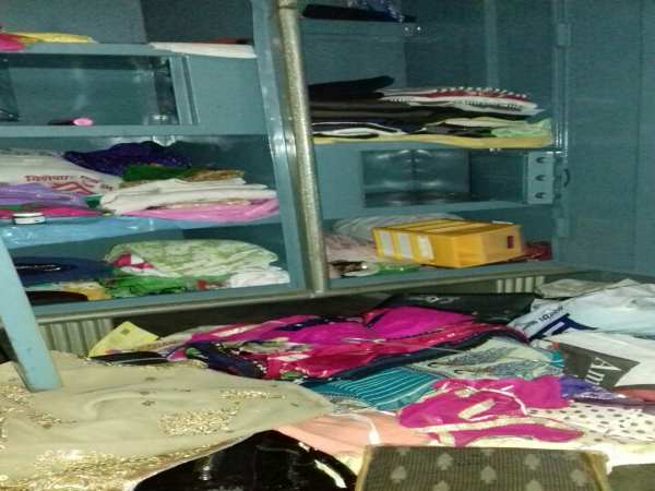 पड़ोसियो ने दी सूचना