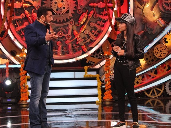 हिना और शिल्पा से भी ज्यादा ले रही हैं फीस