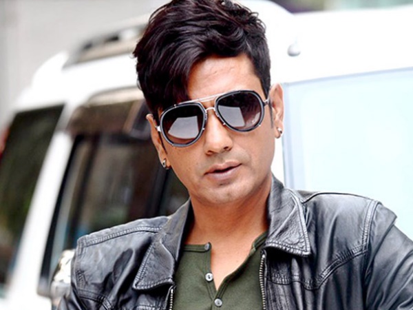 जब निहारिका ने पढ़ लिए सुजैन के मेल