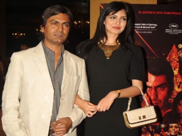 'बाहों में लिया और सीधे बेडरुम में गया'