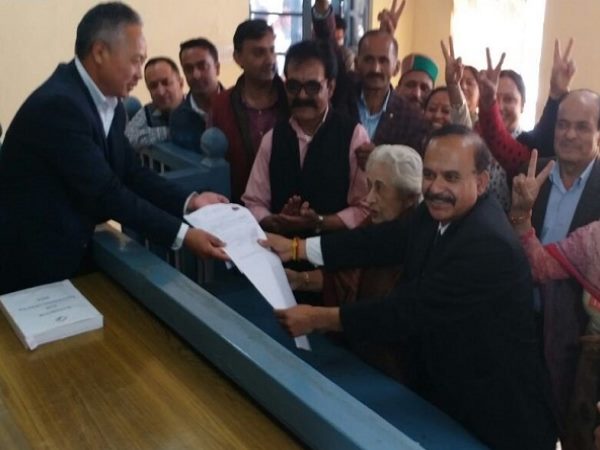 आलाकमान से नाराज चल रही थी विद्या स्टोक्स 