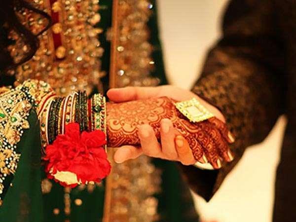 किताब ने दिलाया प्यार!