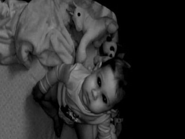 बच्चा नहीं भूत ही है ये तो!