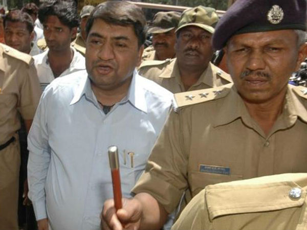 डांस पर एक रात में उड़ा दिए 93 लाख, जानिए गर्लफ्रेंड की हिस्ट्री डांस पर एक रात में उड़ा दिए 93 लाख, जानिए गर्लफ्रेंड की हिस्ट्री