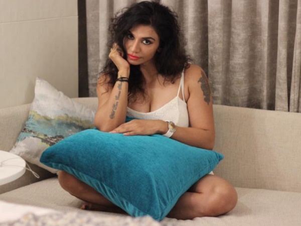 आज अपने जिम में करती हैं लोगों को ट्रेन आज अपने जिम में करती हैं लोगों को ट्रेन