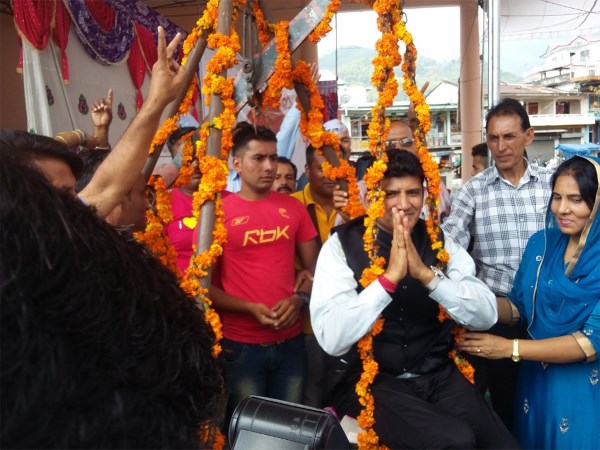 जीत गया तो फिर बतौर विधायक मिलने वाले वेतन को जनता पर ही खर्च करूंगा