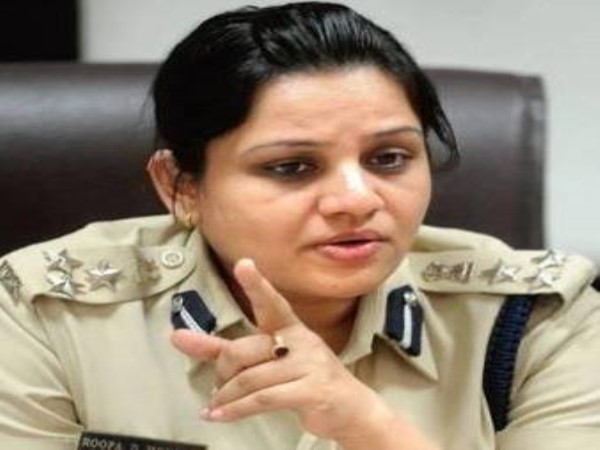 शशिकला की खोल दी थी पोल