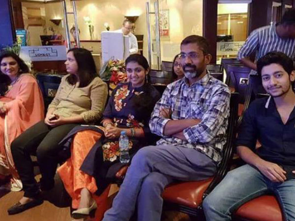 बर्तन धोकर पालती है पेट