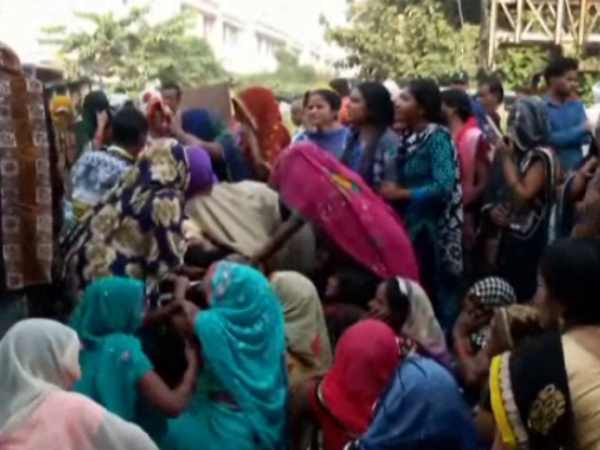 धक्का मारकर टैंकर चालक हुआ फरार धक्का मारकर टैंकर चालक हुआ फरार