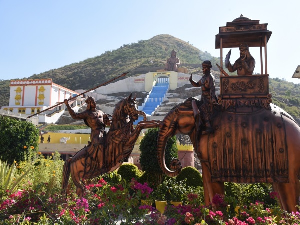 संघ प्रचारक ने की थी कल्पना संघ प्रचारक ने की थी कल्पना