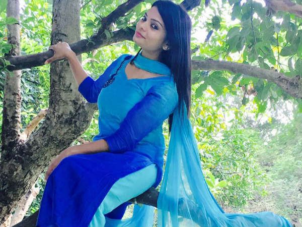 प्रतीची सिंह का परिचय प्रतीची सिंह का परिचय