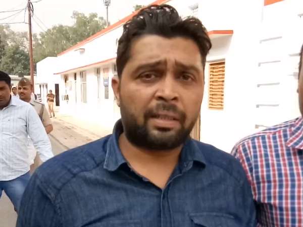 बीवी को मारने के बाद गले लगाकर हुआ फरार