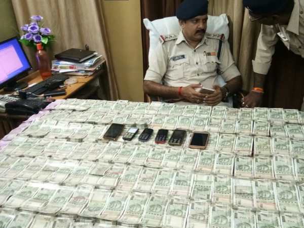 Madhya Pradesh: two businessmen arrested in bhopal for Hawala transactions in bhopal seized Rs 80 lakh Madhya Pradesh: two businessmen arrested in bhopal for Hawala transactions in bhopal seized Rs 80 lakh