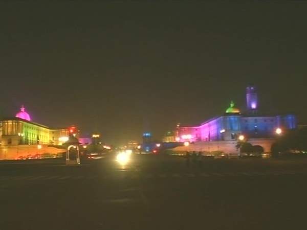 People and army on border celebrating Diwali pics