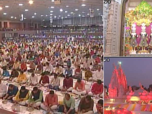 People and army on border celebrating Diwali pics