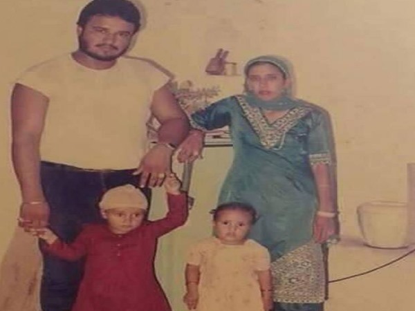 Honeypreet close photos with her father Ram Rahim Honeypreet close photos with her father Ram Rahim