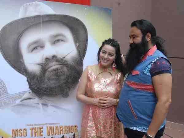 Honeypreet close photos with her father Ram Rahim Honeypreet close photos with her father Ram Rahim