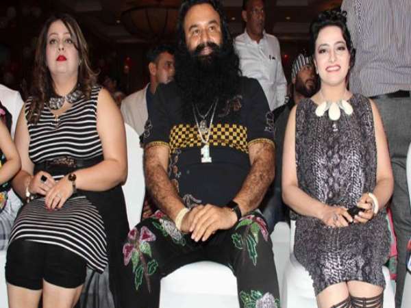 Honeypreet insan close photos with her father Ram Rahim baba Honeypreet insan close photos with her father Ram Rahim baba