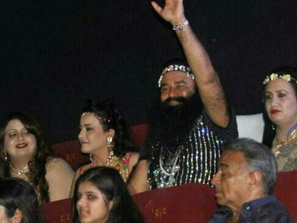 Honeypreet close photos with her father Ram Rahim Honeypreet close photos with her father Ram Rahim