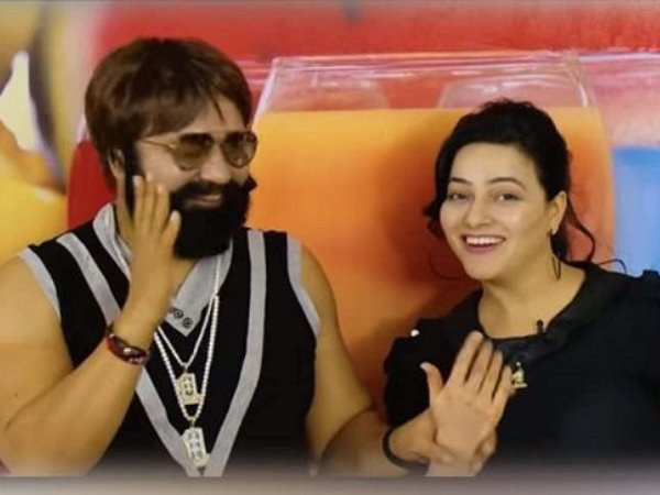 Honeypreet close photos with her father Ram Rahim Honeypreet close photos with her father Ram Rahim