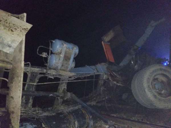 स्टेशन मास्टर की गलती से हुआ था राज्यरानी ट्रेन हादसा, 2 सस्पेंड स्टेशन मास्टर की गलती से हुआ था राज्यरानी ट्रेन हादसा, 2 सस्पेंड