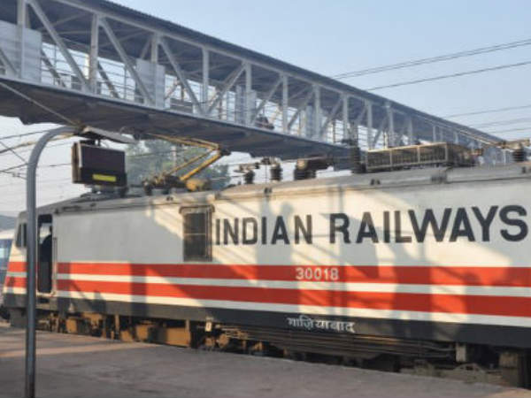 Train Run without Driver, Driver chases runaway engine on his bike, stops it after 13km Train Run without Driver, Driver chases runaway engine on his bike, stops it after 13km