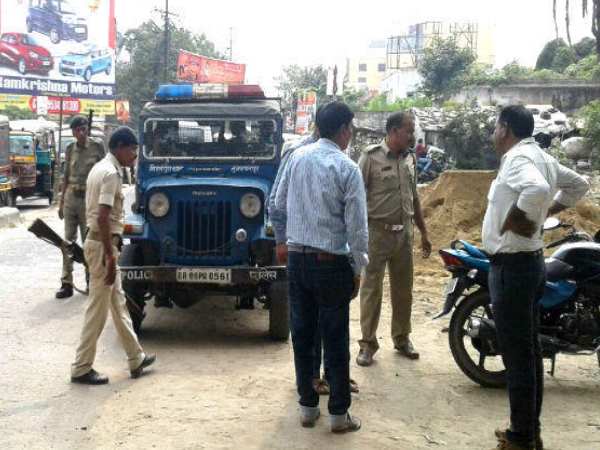 Filmy style loot from a man in Muzaffarpur, Bihar