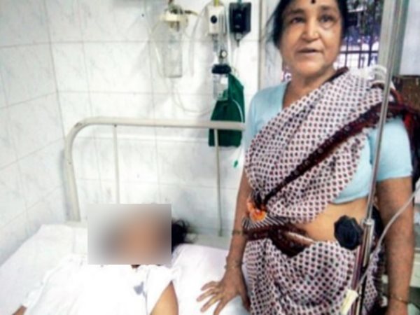 School girl got Molested in Mumbai Local Train