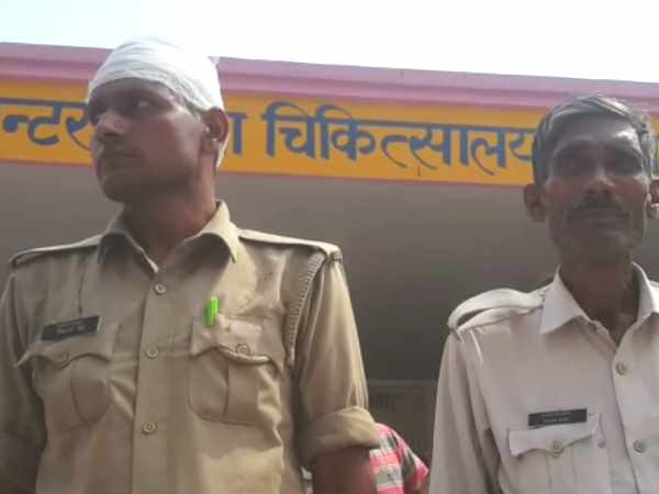 UP policemen beaten by thieves in Moradabad