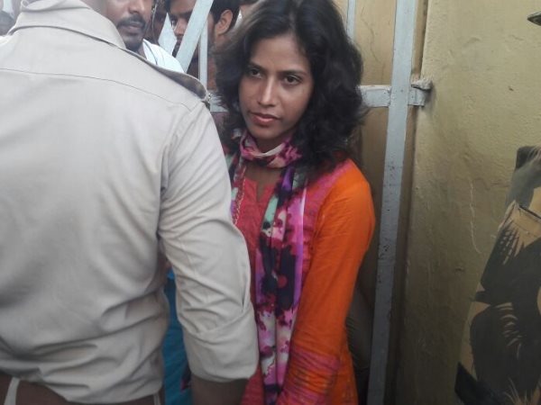 police file case on Student leader neha yadav in varanasi police file case on Student leader neha yadav in varanasi