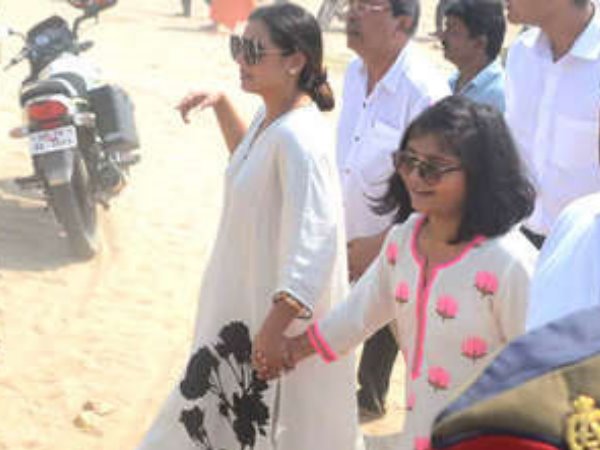 Bollywood Actress Rani Mukherjee in Allahabad, See Pictures