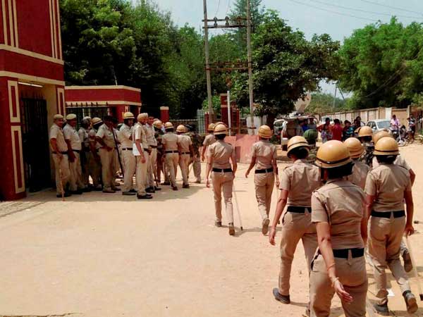 Supreme Court issues notice to Pinto family on application of Pradyuman father Varun Thakur Supreme Court issues notice to Pinto family on application of Pradyuman father Varun Thakur