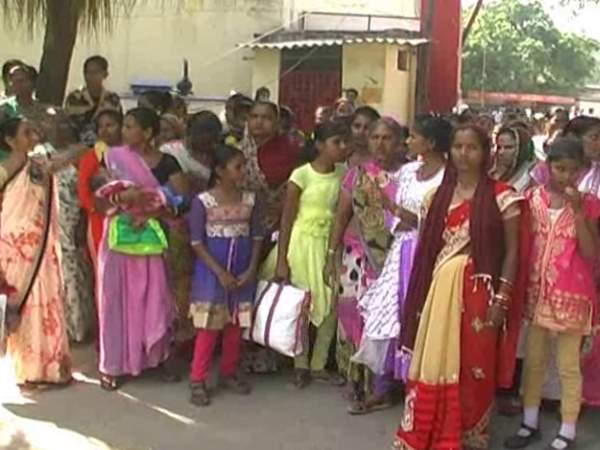 Sisters not allowed to meet with brothers in Kanpur jail on Bhai Dooj Sisters not allowed to meet with brothers in Kanpur jail on Bhai Dooj