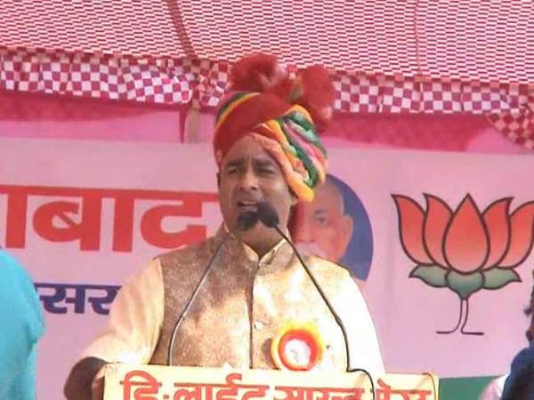 सियासत में ‘ताज’ पर उबाल