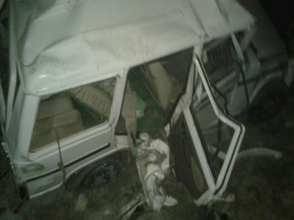 मेमो ट्रेन की चपेट में आई बोलेरो, 4 की मौके पर मौत मेमो ट्रेन की चपेट में आई बोलेरो, 4 की मौके पर मौत