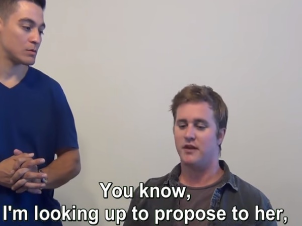 ब्वॉयफ्रेंड ने करवाया गर्लफ्रेंड का स्टिंग