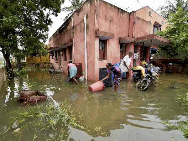 गुरुवार को भारी बारिश