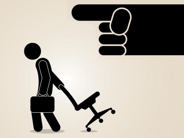 जीन पी ने किया कंपनी के नियमों का उल्लंघन