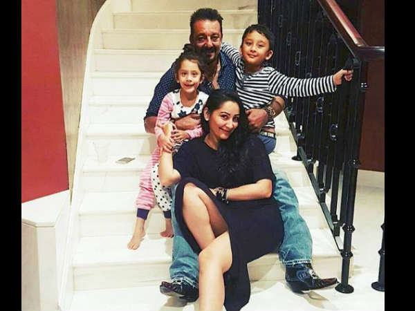 मान्यता के दो बच्चे