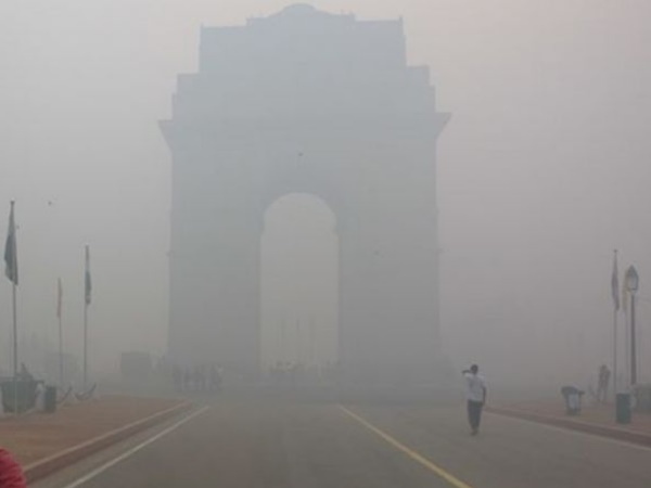 धीमी गति से चल रही है हवा