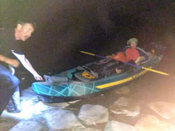 लूटपाट की घटना के दौरान नदी में कूदे