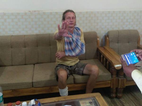 मिर्जापुर स्टेशन पर दरोगा से हुआ विवाद