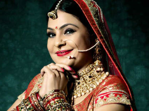 माज का ऐसा नकारात्मक चेहरा पेश करना कहीं से सही नहीं