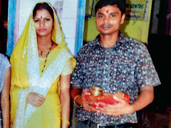 कंपनी में काम करने वाली एक लड़की से हुआ प्‍यार