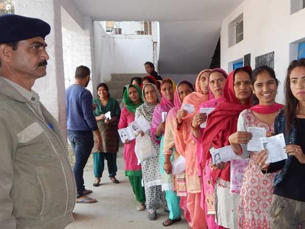 वीवीपैट में भी आई दिक्कत