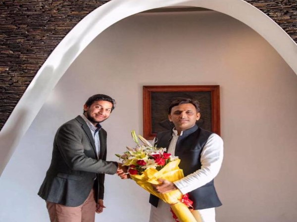 कई लोगों से मांगी मदद