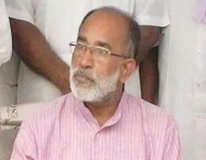 निर्दलीय प्रत्याशी के रूप में केरल से विधानसभा चुनाव लड़ा था। 