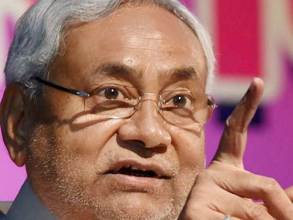 नीतीश ने तेजस्वी पर की थी टिप्पणी