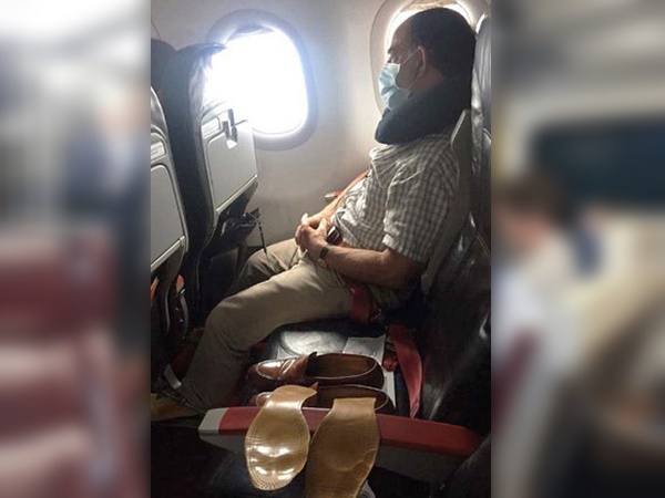 सीटें खाली हैं, जैसे मर्जी वैसे यूज करो सीटें खाली हैं, जैसे मर्जी वैसे यूज करो